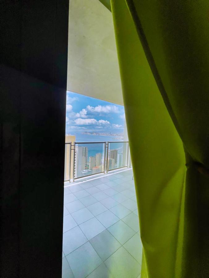 Beautiful Apartment Near Beach With Panoramic Sea-View Benidorm Bagian luar foto